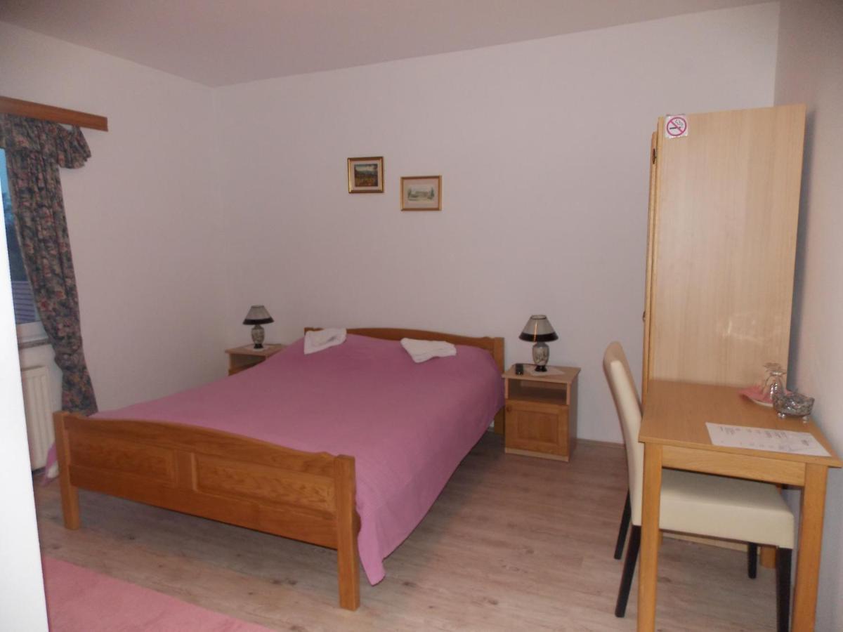 Hotel Restoran I Prenociste Egghus Nasice Zewnętrze zdjęcie